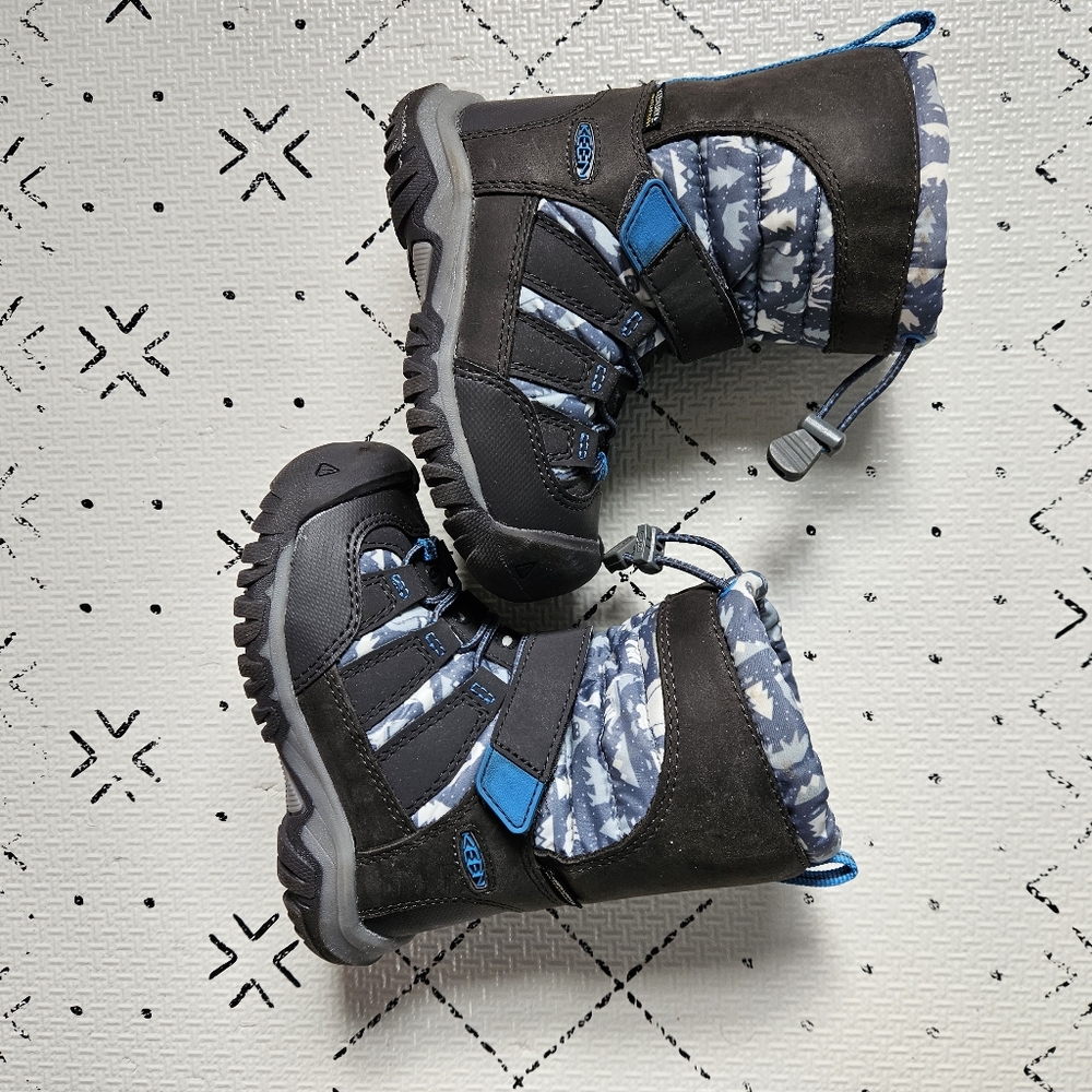 Keen Winter Boots (Size 8)